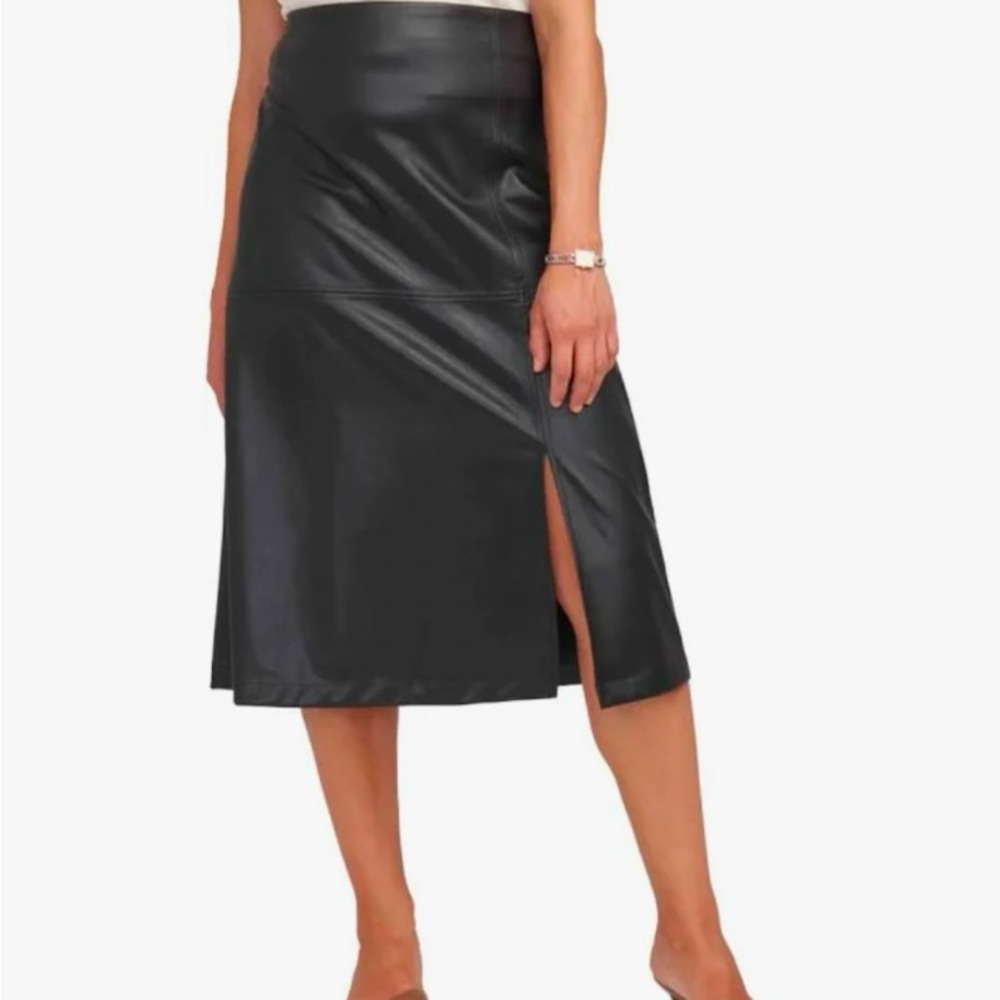 Anne Klein 
Size 10
Black Leather